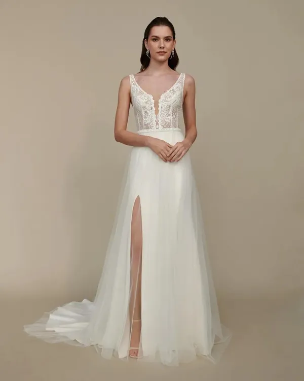 Brautkleid von Todi Bride